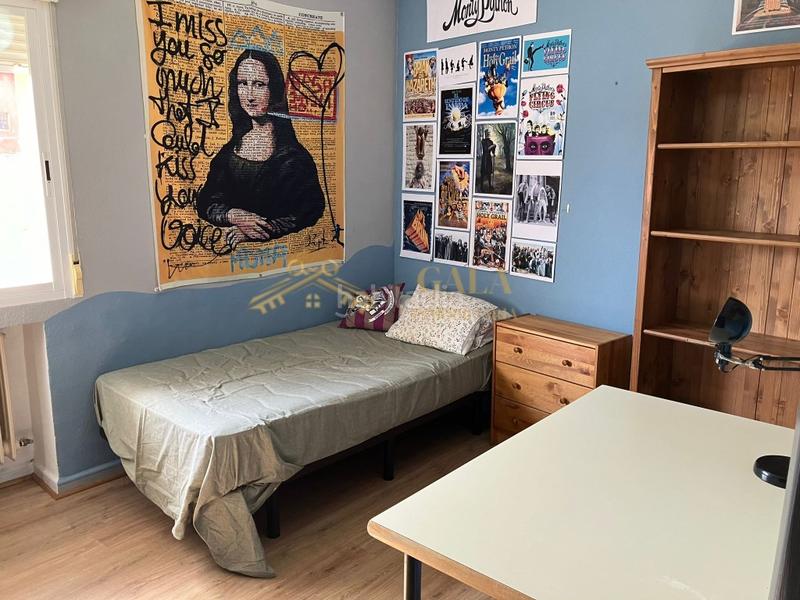 Foto c72d05b9-ba1a-49be-9a48-5cffdcb21540. Location appartement dans Casco Antiguo Cáceres