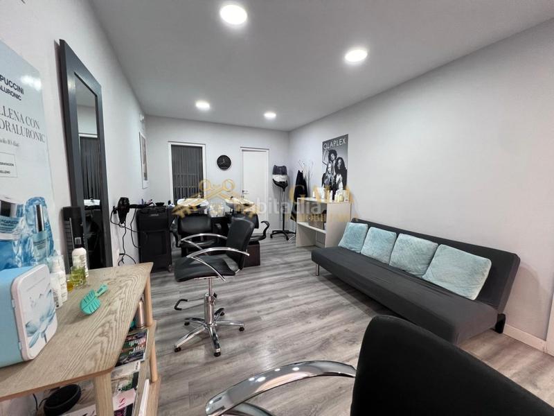 Foto e7e4f1bd-6af1-41e4-9195-4b49a47b78ce. Rent business premise in Centro Cáceres