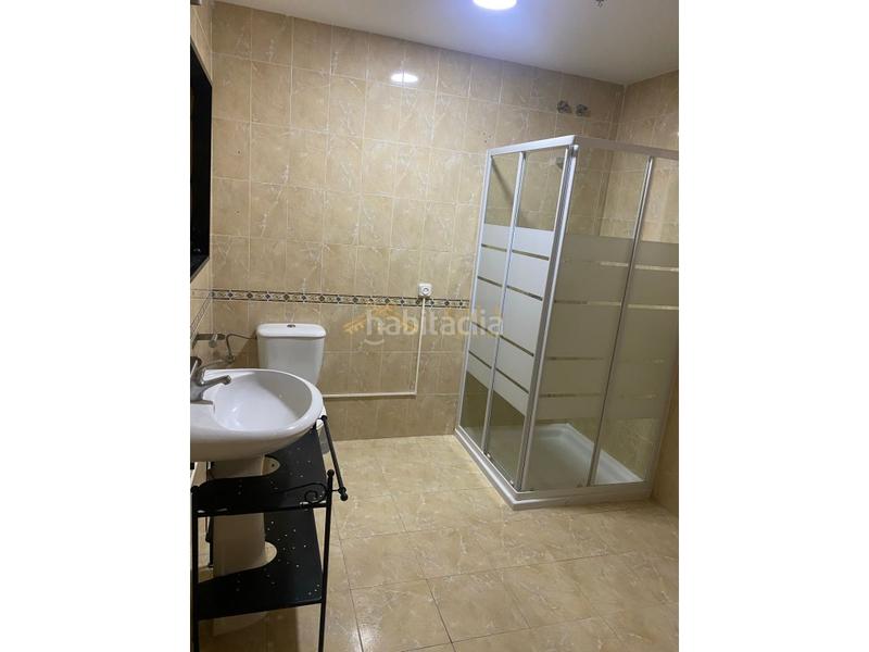 Foto 0b189b94-f6a2-43fa-b294-684353d919d3. Casa pareada venta vivienda adosada en zona mejostilla 4 habitaciones en Cáceres