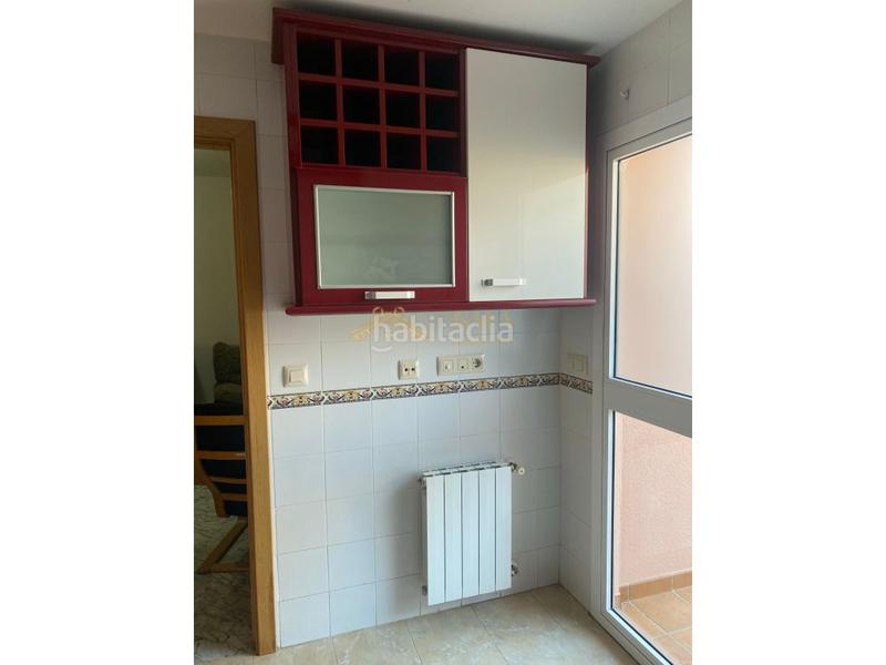 Foto 6adc1a24-e704-491f-a1c3-f0ceefee0178. Casa pareada venta vivienda adosada en zona mejostilla 4 habitaciones en Cáceres