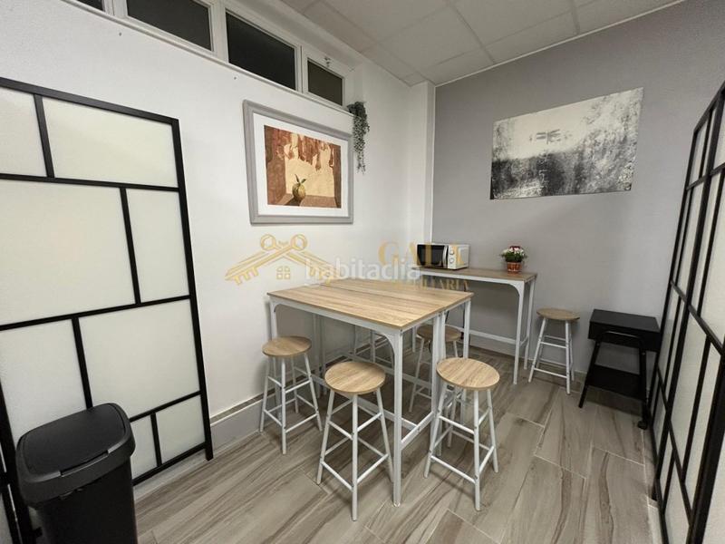 Foto 8b9534e6-d2bc-4538-990e-a8a7d80a40bd. Alquiler local comercial alquiler oficina reformada zona nuevo en Cáceres