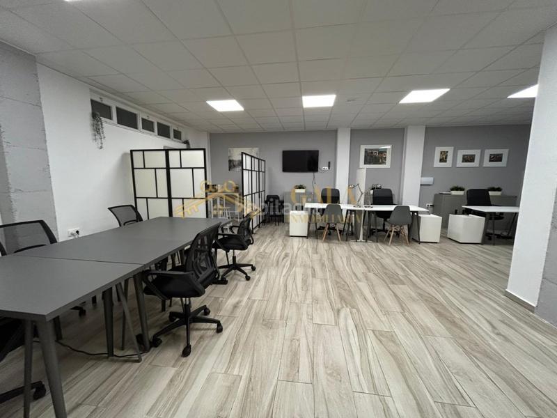 Foto be84c266-909c-4cc4-8418-30eea35537e7. Alquiler local comercial alquiler oficina reformada zona nuevo en Cáceres