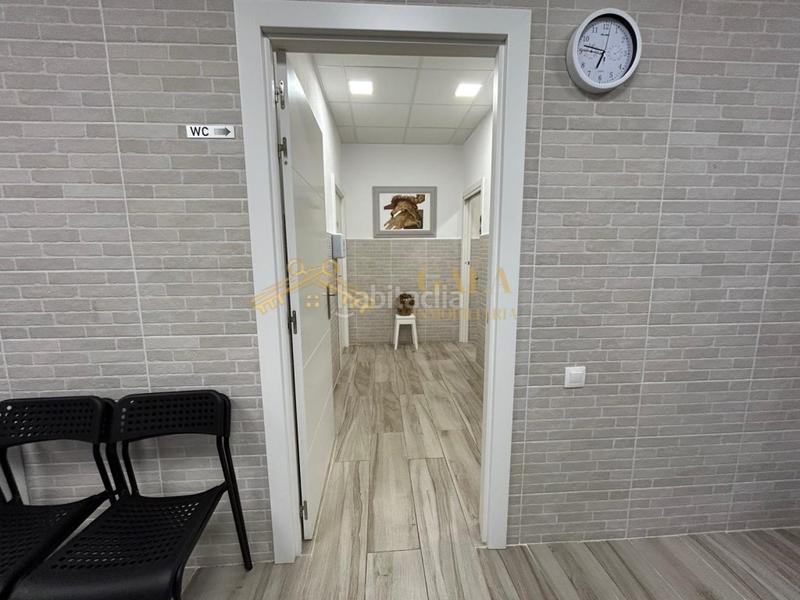 Foto fad20484-74d9-45b7-b223-762d03381a7b. Lloguer local comercial a nuevo Cáceres Cáceres