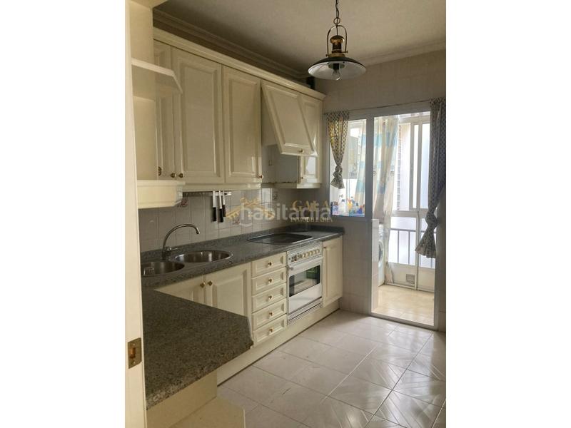 Foto e023ac11-a06e-4fd0-ace5-9497d0aa0425. Alquiler piso alquiler piso de 3 habitaciones en la zona de la biblioteca en Cáceres