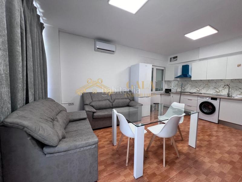 Foto 61e49ef2-b60f-43c4-86b8-84029a9a2888. Alquiler apartamento alquiler apartamento 1 dormitorio zona centro en Cáceres