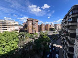 Pis a Centro. Venta piso 5 habitaciones zona paseo de canovas