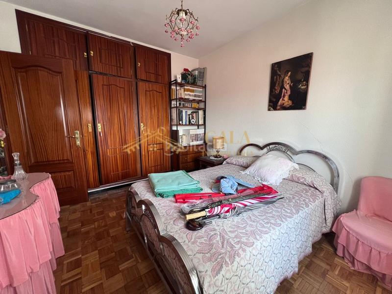 Foto ebe58a1c-c7ec-4d09-b9b3-0ccaeb23de34. Etagenwohnung mit heizung parking in Centro Cáceres