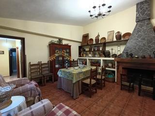 Masia en Campus Universitario. Venta casa de campo escriturada cerca de caceres