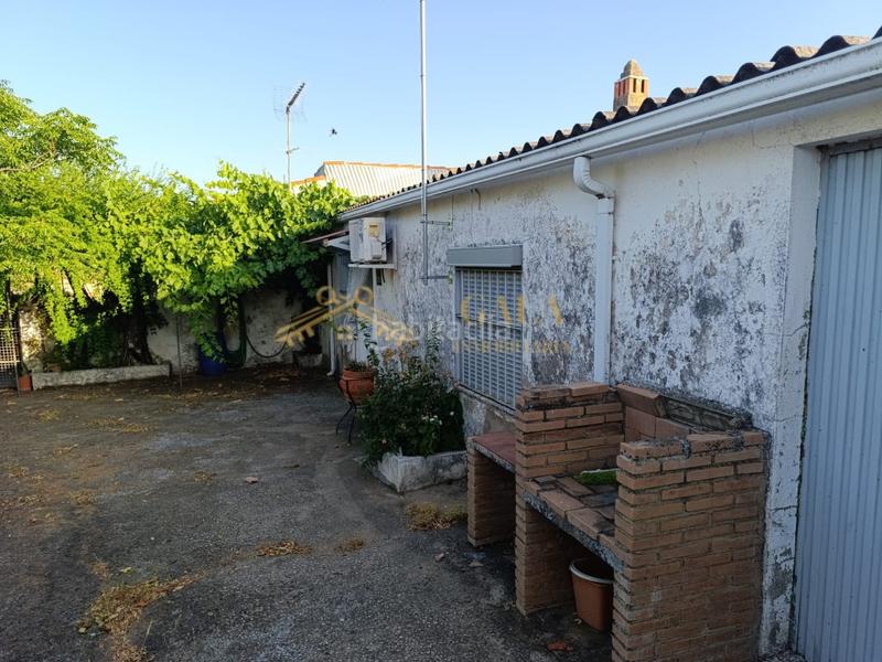 Foto 328ee8ce-d6d5-40b7-b236-19225082bd96. Country house with parking in Campus Universitario Cáceres