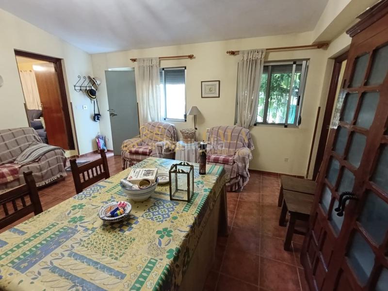 Foto 8d58a473-9109-4eb5-bb9c-5a4cee3e2ea8. Country house with parking in Campus Universitario Cáceres