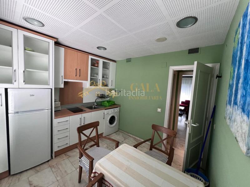 Foto aa659d74-ac9f-4438-a4fd-7e8b44fbd071. Location appartement avec parking dans Centro Cáceres