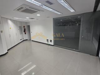 Local commercial à Centro. Venta local oficina 200 metros cuadrados zona centro