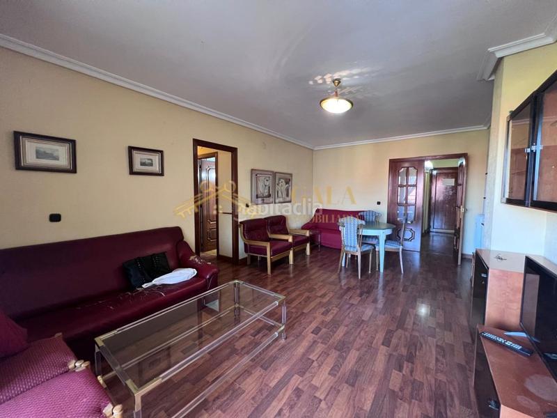Foto 5c36cbff-1451-4e02-8672-3c45f5f62bf8. Piso venta piso 4 habitaciones zona Centro gala inmobiliaria en Cáceres
