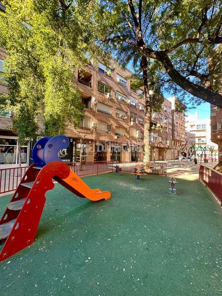 Foto 433e81d1-80c0-4e8c-b254-0bc9a73e7f48. Local comercial a El Carmen Murcia
