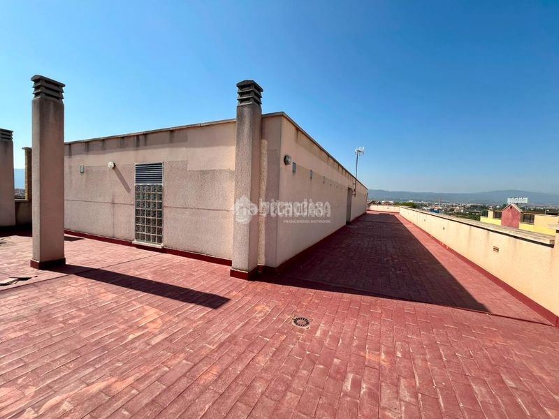 Foto a8c49671-0c55-46ec-9a30-c463a613a68e. Pis amb calefacció aparcament a El Carmen Murcia