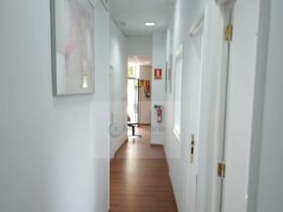 Location Bureau  N/a. Despacho en coworking colors , funcional y practico en en centrr