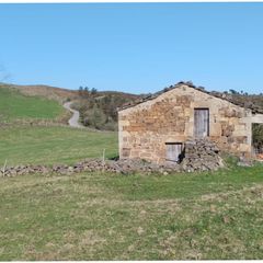 Masía en Barrio villacarriedo 1. Cabaña pasiega la cotera en la vega de pas