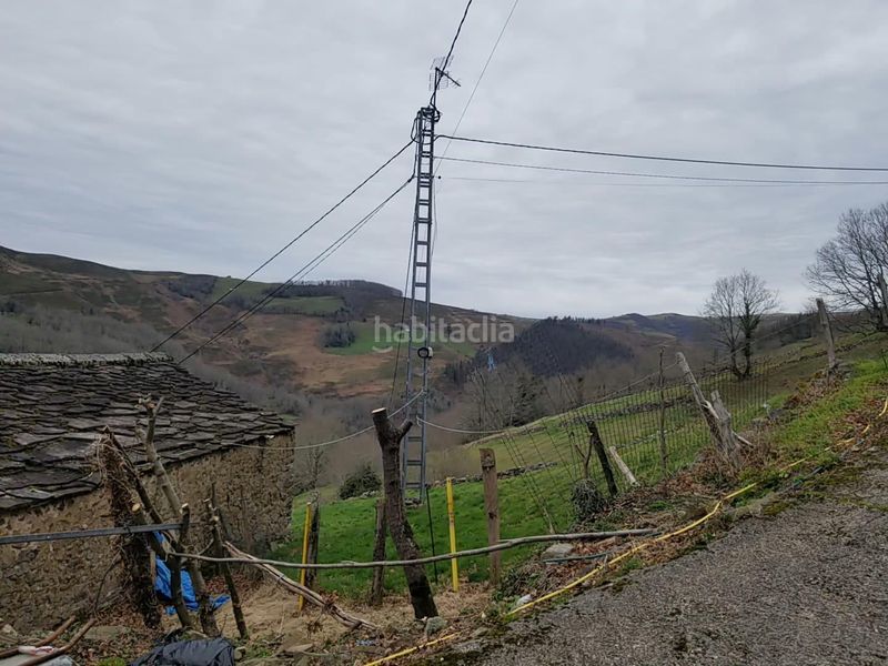 Foto ab5fbd59-401b-4005-a8f0-d54bbf61c1e3. Masia a Vega de Pas