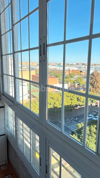 Foto b975a963-6f92-40fd-b38f-713f881f25b4. Location appartement dans avenida de andalucía 18 dans Sevilla