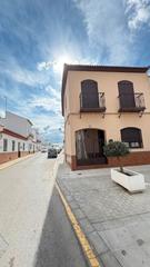 Casa aparellada  Plaza de andalucia 8. Casa en venta umbrete
