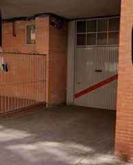 Lloguer Aparcament cotxe a Calle zapadores 12