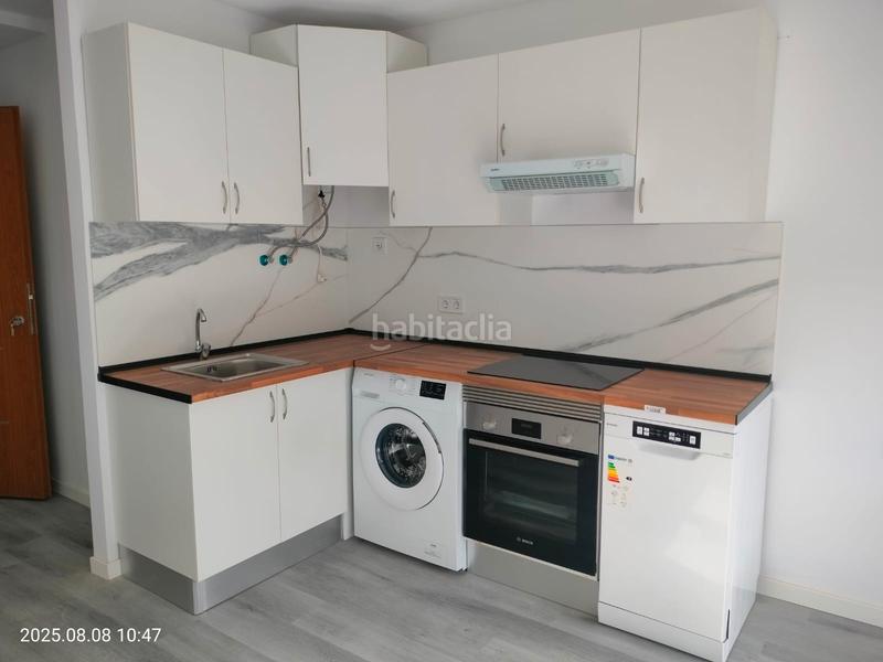 Foto d1ec0bf2-6e61-4b17-9ffd-493bd24dcf8d. Alquiler apartamento en paseo de zorrilla 89 obra nueva. -se ofrecen en alquiler 9 apartamentos y estudios ubicados en paseo zorrilla en Valladolid
