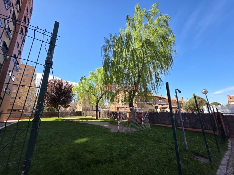 Foto 3a231565-1a45-4413-85ac-86e9a48db0e0. Pis amb calefacció piscina a Loranca Fuenlabrada