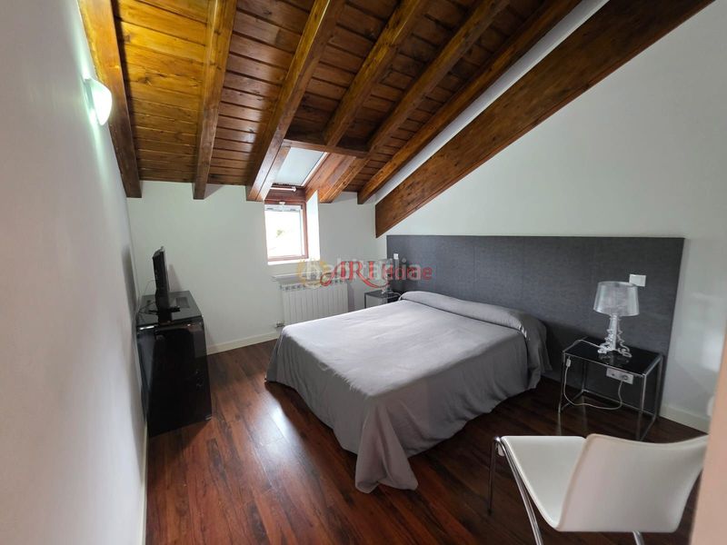 Foto 0f2322a8-8f79-43a8-ab62-585895c44685. Edificio in Quintanilla San García