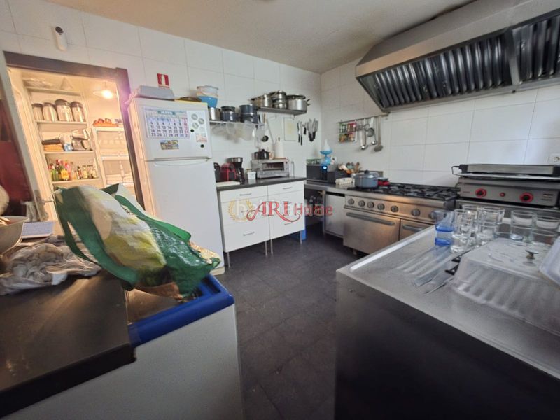Foto 18e7ac7f-6fe0-45c8-85e2-a76d242c063f. Edificio in Quintanilla San García