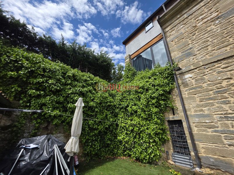 Foto 540a0d26-e838-4675-9906-9fce210d4da5. Edificio in Quintanilla San García