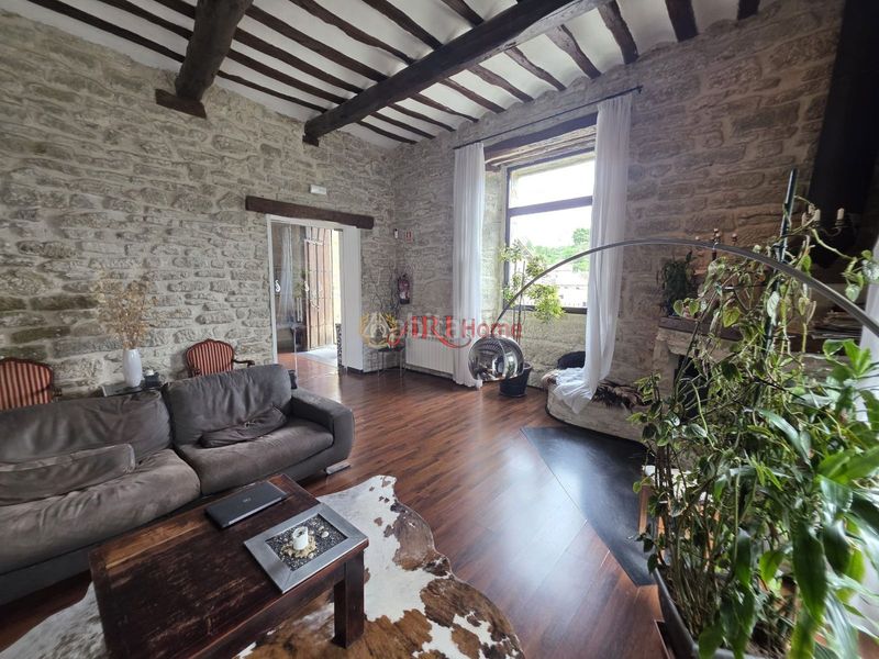 Foto 7f4a5982-55a5-4125-9c4c-95f5e54d5d86. Edificio in Quintanilla San García
