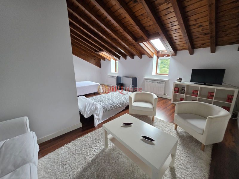 Foto b1021a6a-3a9b-4f66-ac67-55e2564fa0da. Edificio in Quintanilla San García