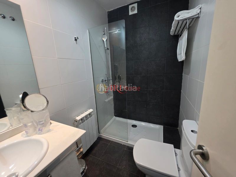 Foto da5fa735-91b0-4140-95aa-f4b2b86aa9de. Edificio in Quintanilla San García