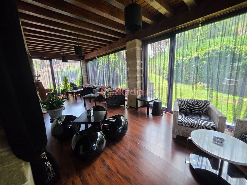 Foto fa9be5f9-82c9-4cb4-9337-3283b0850d2b. Edificio in Quintanilla San García