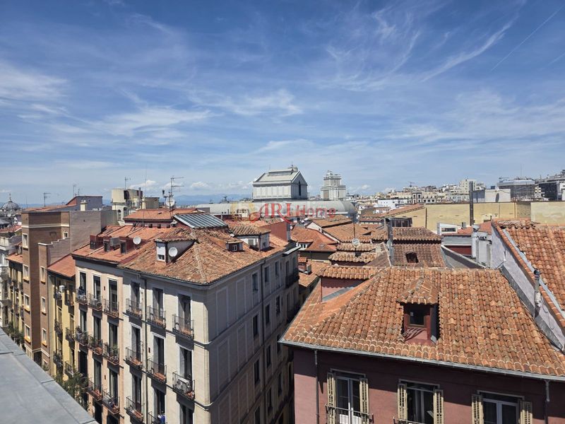 Foto b633ec5a-cad2-43fd-8d48-bfad67a808f6. Pis amb calefacció aparcament a Palacio Madrid