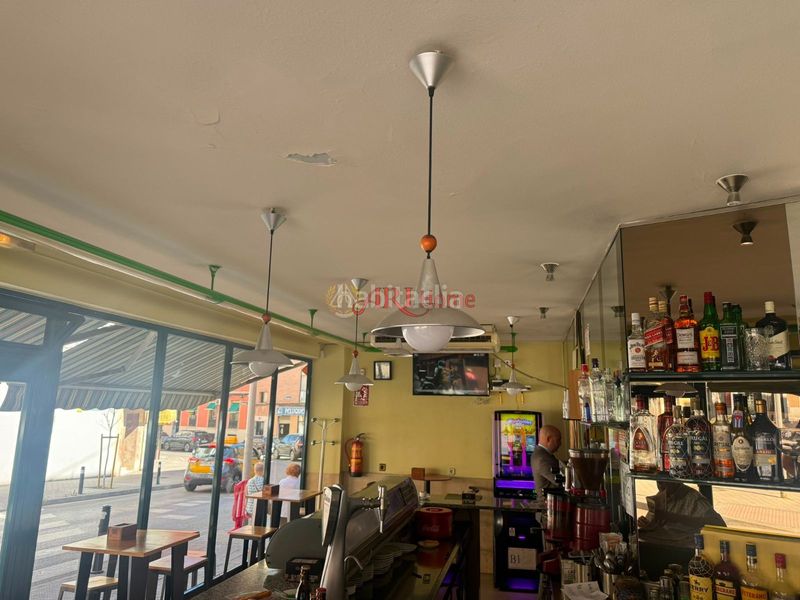 Foto a8ed227a-6fd9-4a87-b633-0a14337f2d46. Traspàs local comercial a Comillas Madrid