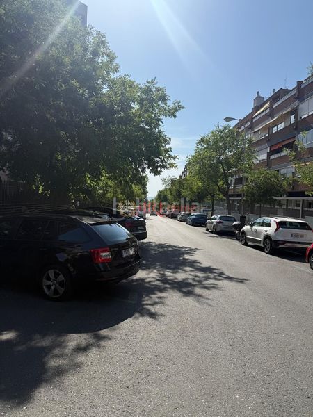 Foto b82ae4bd-7767-4ee7-b202-8b9e2d6753b6. Aparcament cotxe a Vallehermoso Madrid