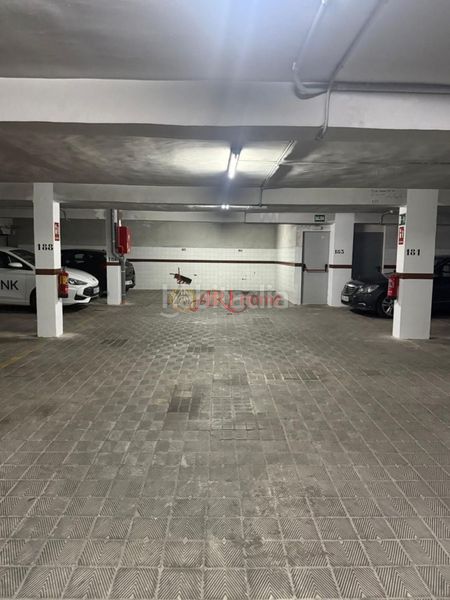 Foto e9f7df55-c3ac-4d47-bf0e-85bfa00d7ea1. Aparcament cotxe a Vallehermoso Madrid