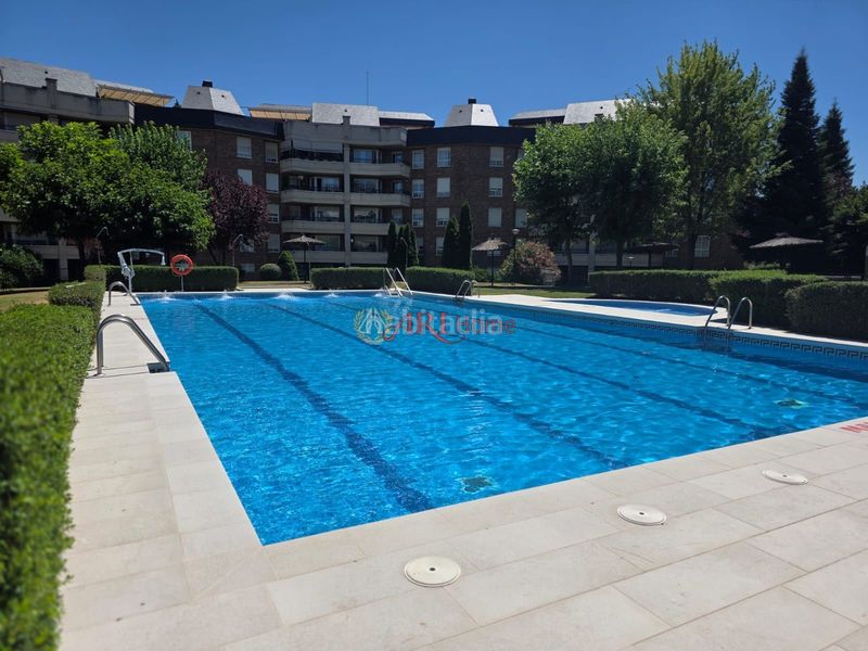 Foto 000a2b71-201d-4bae-b648-826259d58891. Pis amb calefacció aparcament piscina a Golf-El Carralero Majadahonda