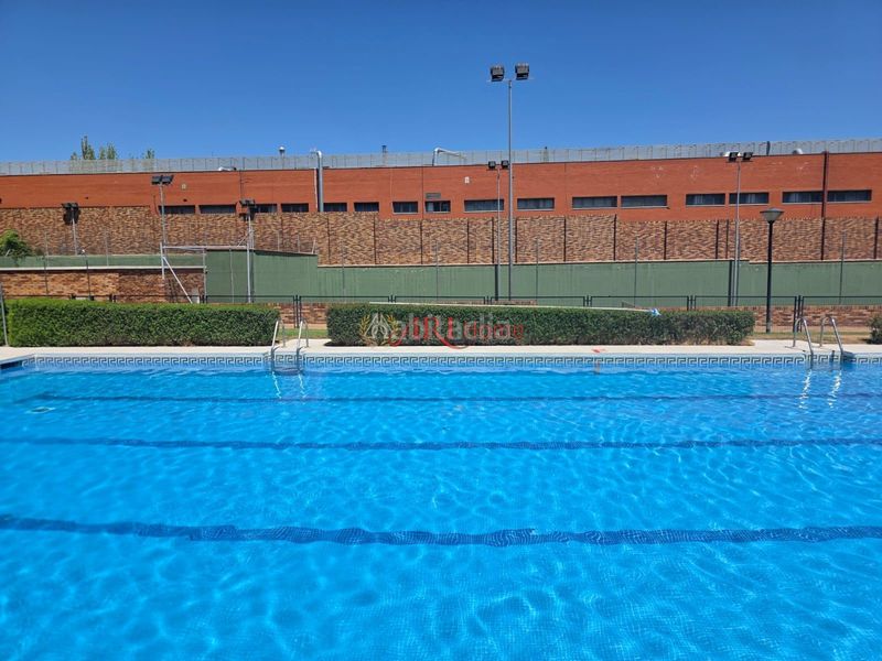 Foto 2b0dd9fe-e48f-4f86-abb9-93dc0f58ef9a. Pis amb calefacció aparcament piscina a Golf-El Carralero Majadahonda