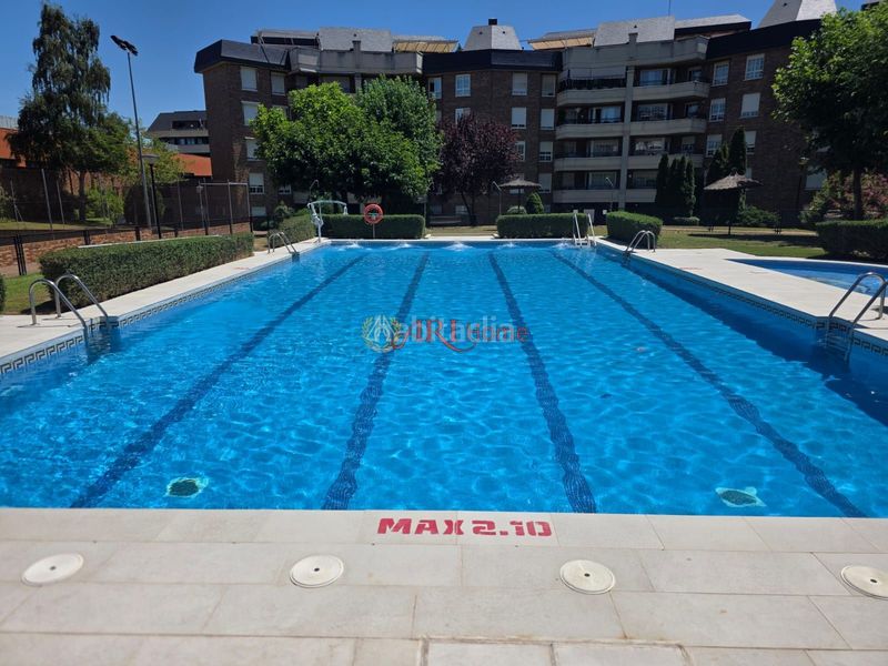 Foto dd74044f-e483-4c7d-b34c-5580ffa2eef5. Pis amb calefacció aparcament piscina a Golf-El Carralero Majadahonda