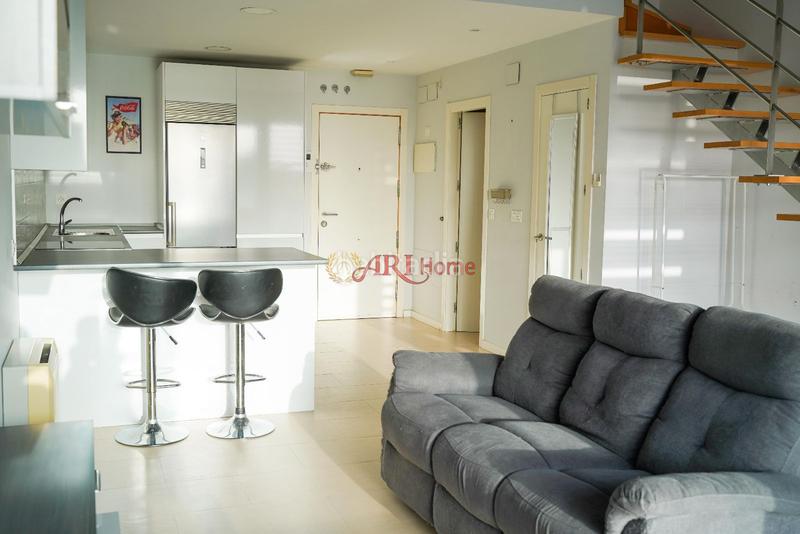Foto 3922f99d-bf2d-4390-a43d-19fc5f9cb21c. Dúplex loft en venta Cuatro Vientos en Cuatro Vientos Madrid