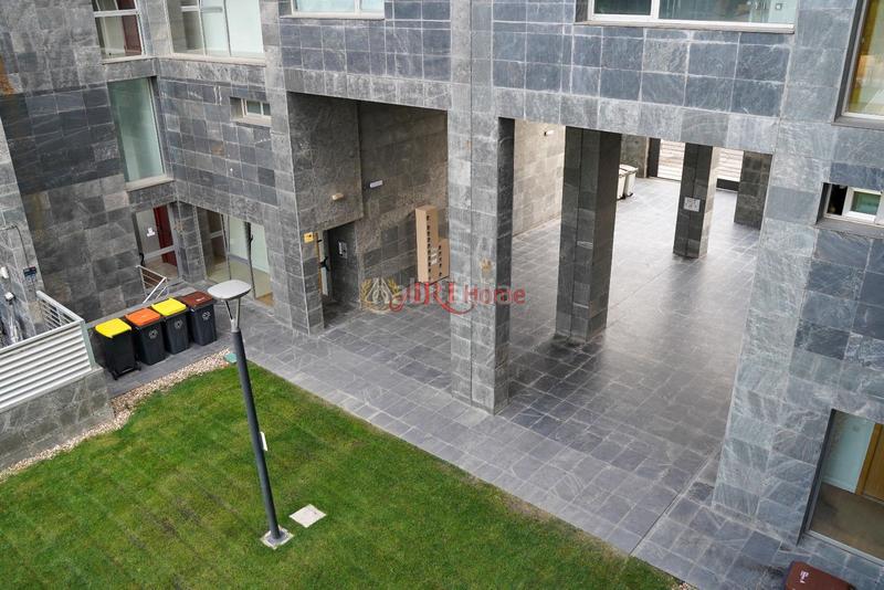 Foto ad2c9af9-310b-4c76-8adf-eb9e6252b4a7. Dúplex loft en venta Cuatro Vientos en Cuatro Vientos Madrid