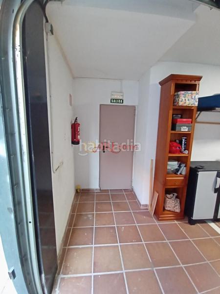 Foto 2fbb0ff6-22a3-48ce-b810-941708aaebf6. Parking coche garaje doble en calle antonio vicent en Madrid