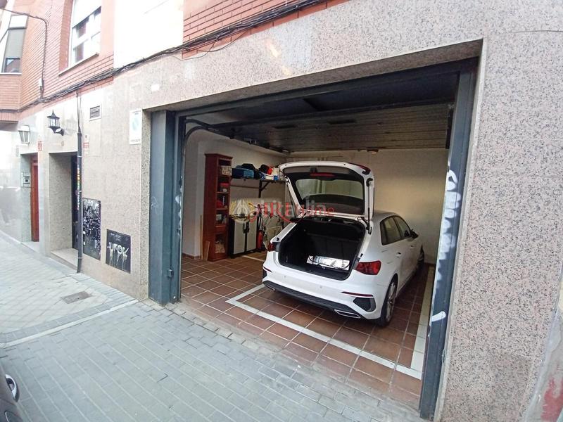 Foto bdfddd65-264b-4a5c-863a-56420468433e. Parking coche garaje doble en calle antonio vicent en Madrid