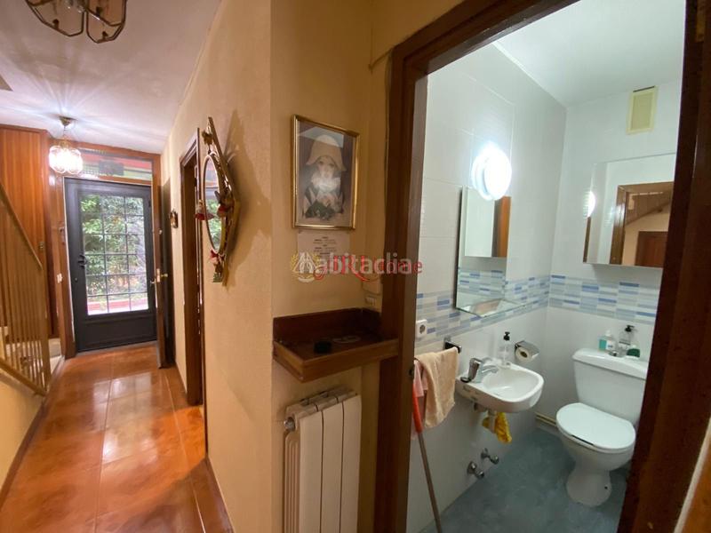 Foto 02df8549-2f8b-4566-809d-6be0cdf09ee2. Maison jumelée avec chauffage dans Orcasitas Madrid