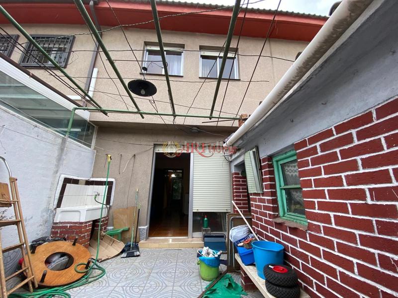 Foto 542003bc-80f0-448e-8bd7-11e01f9747a8. Maison jumelée avec chauffage dans Orcasitas Madrid