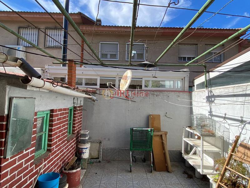 Foto 65005ebb-0e44-4de8-8439-9cad8859e49f. Maison jumelée avec chauffage dans Orcasitas Madrid