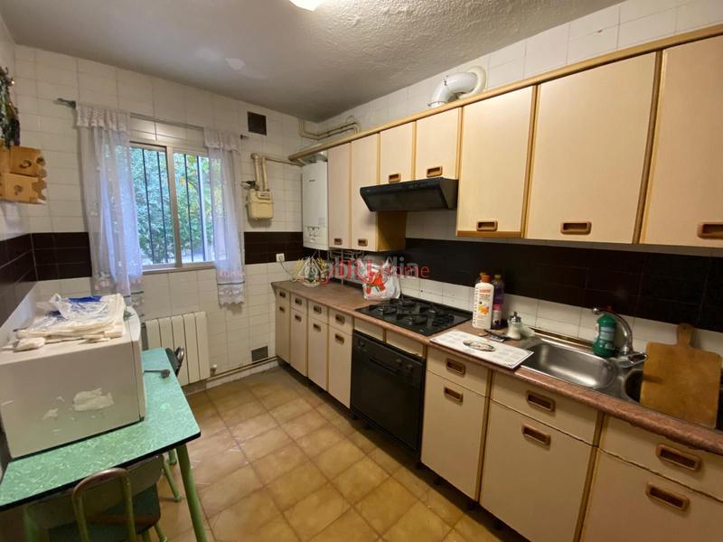 Foto 901cf8e2-54fb-4b0e-a456-3dca86cc9884. Maison jumelée avec chauffage dans Orcasitas Madrid