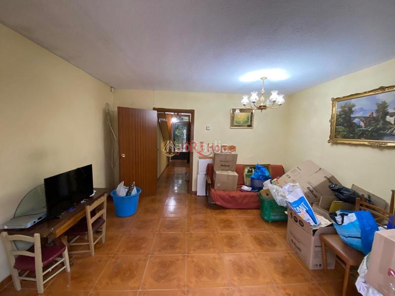 Foto a447aed6-c74a-45ed-853e-0bc006940eda. Maison jumelée avec chauffage dans Orcasitas Madrid